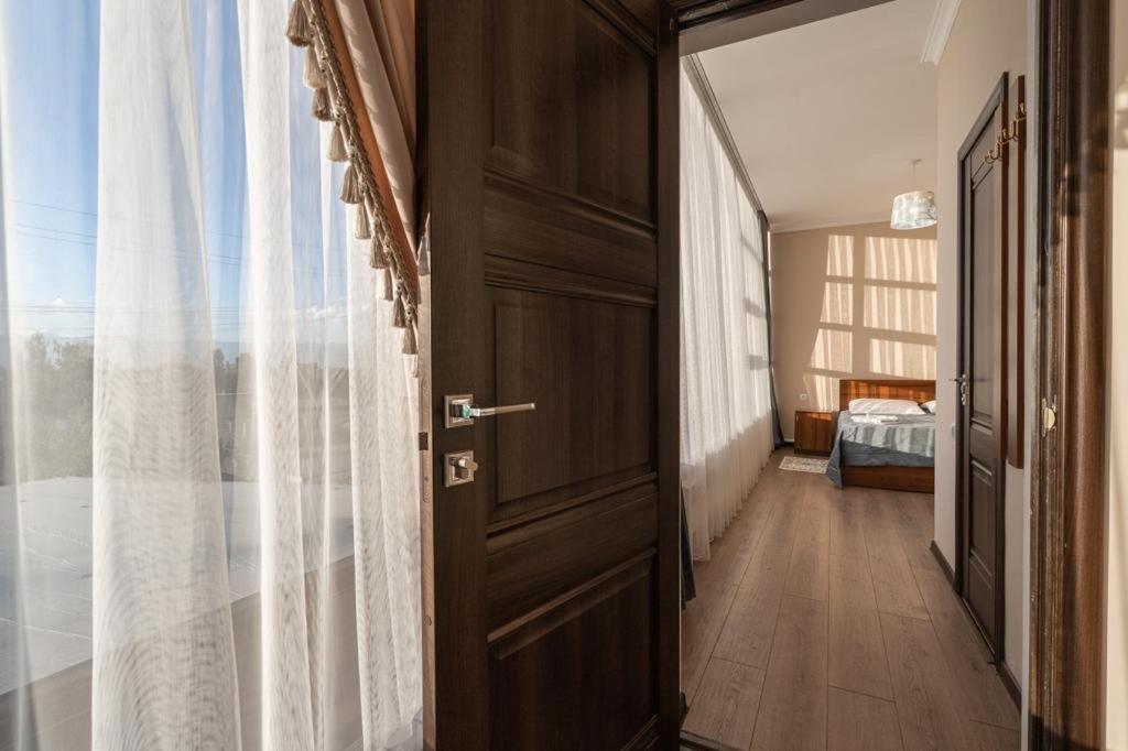Muras Hotel Karakol Kültér fotó
